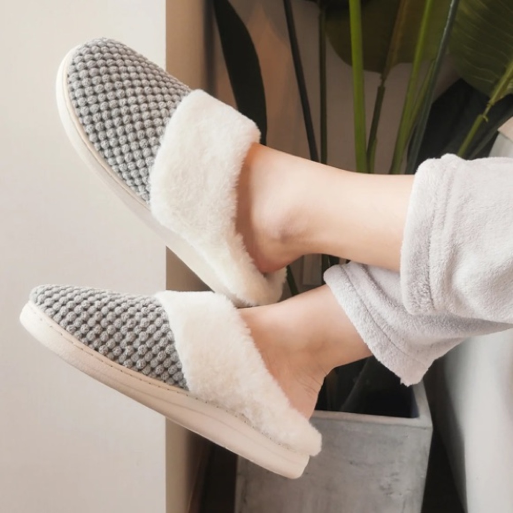 NWT Vonmay Slippers Slip On Indoor Outdoor Soles Fleece Fuzzy Plush Gray SZ L